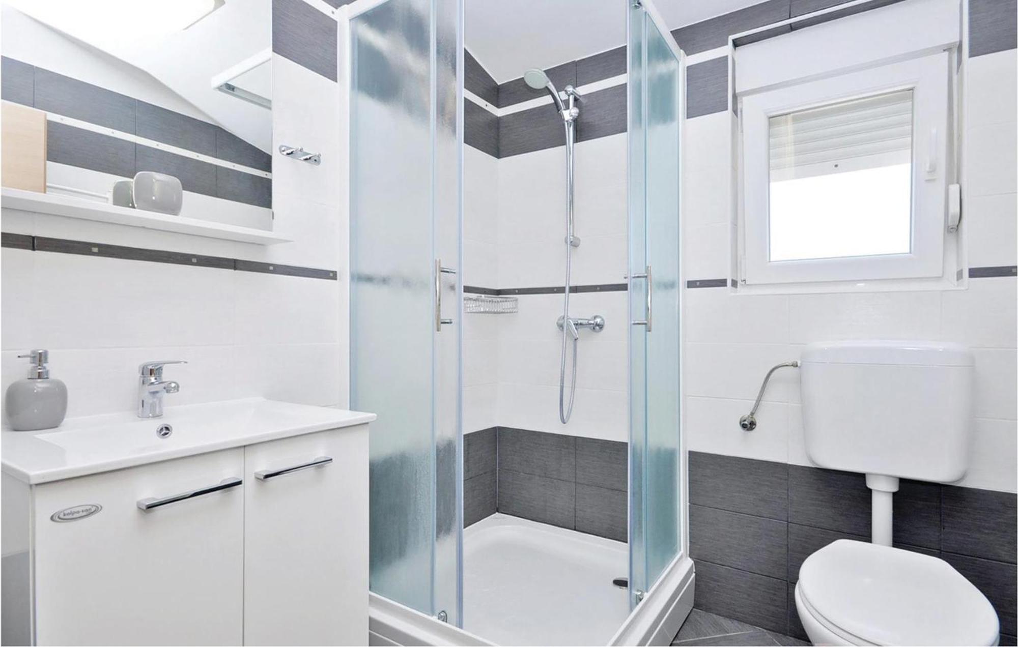 1 Bedroom Cozy Apartment In Bibinje Exterior photo